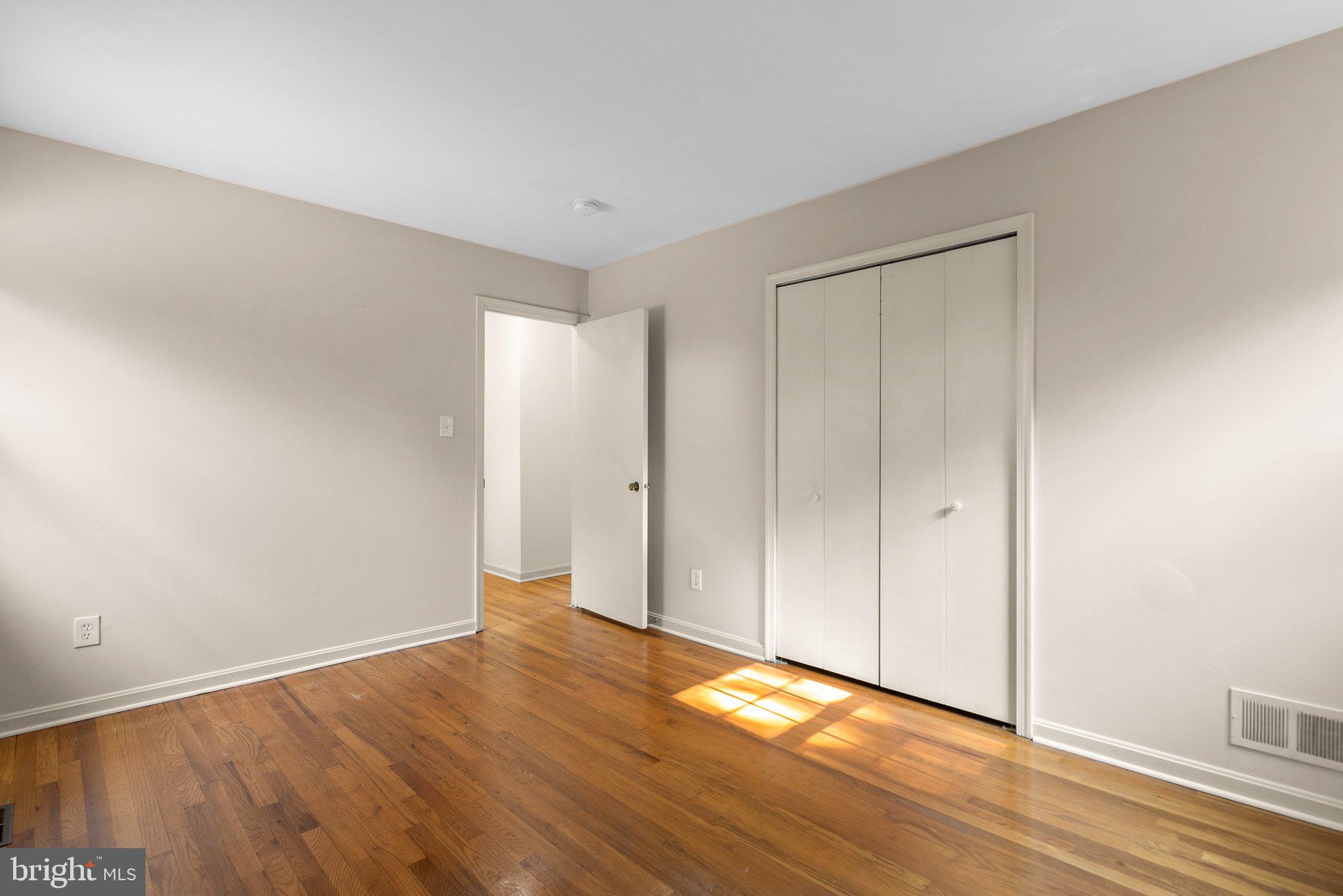 PT ROCKVILLE TWN RES 1 - Residential Lease