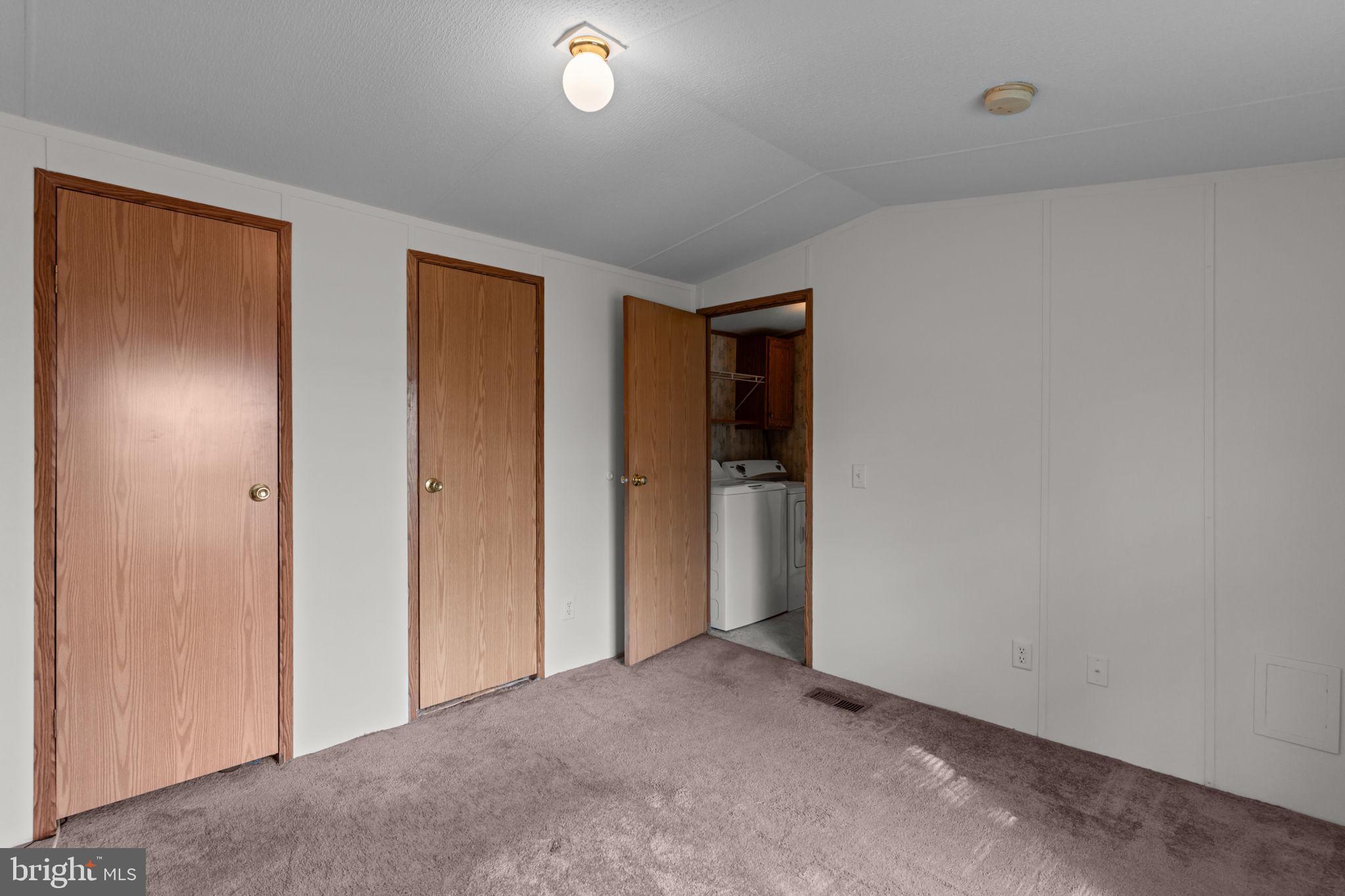 TERRYS TR PK - Residential