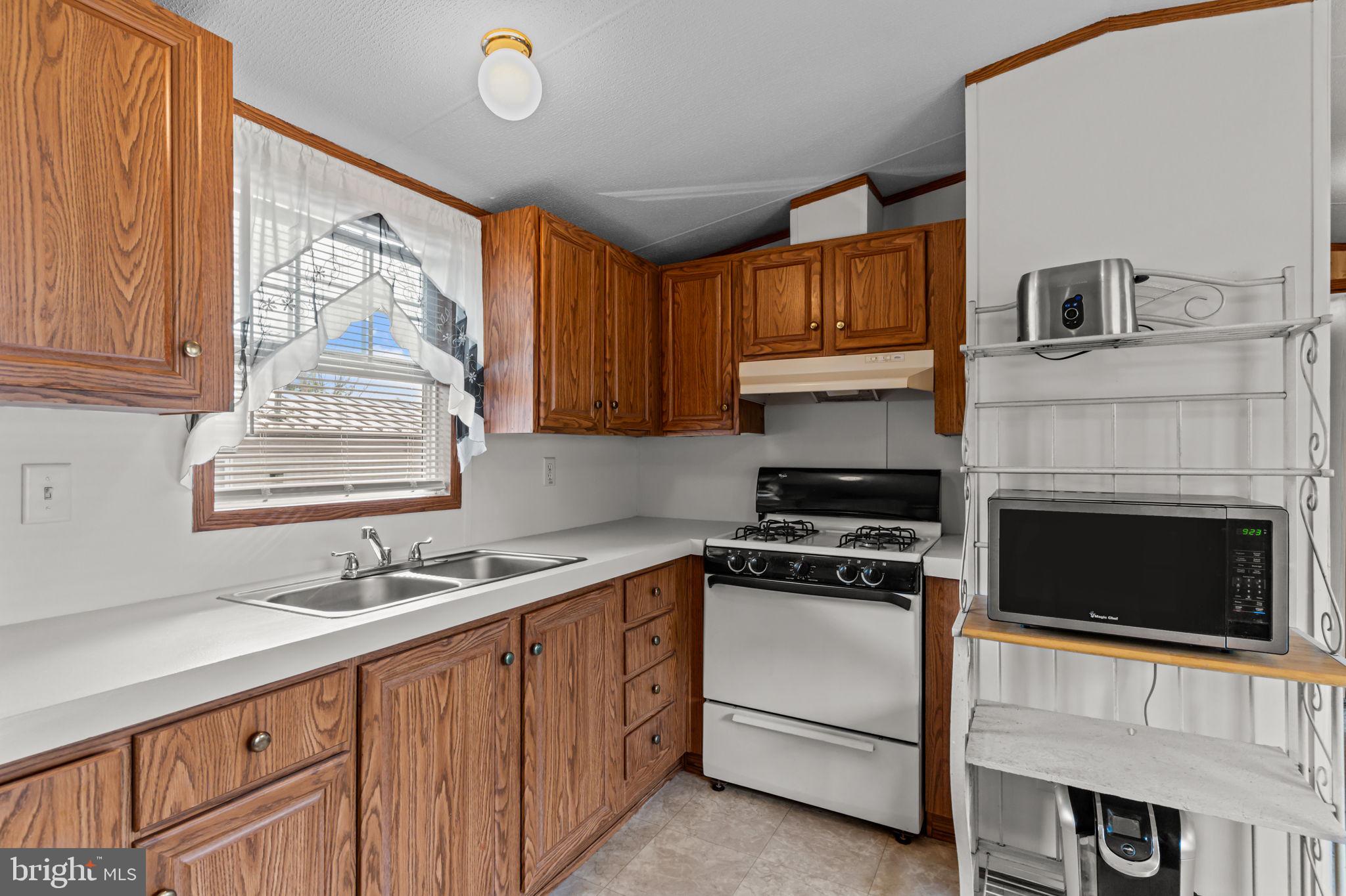 TERRYS TR PK - Residential