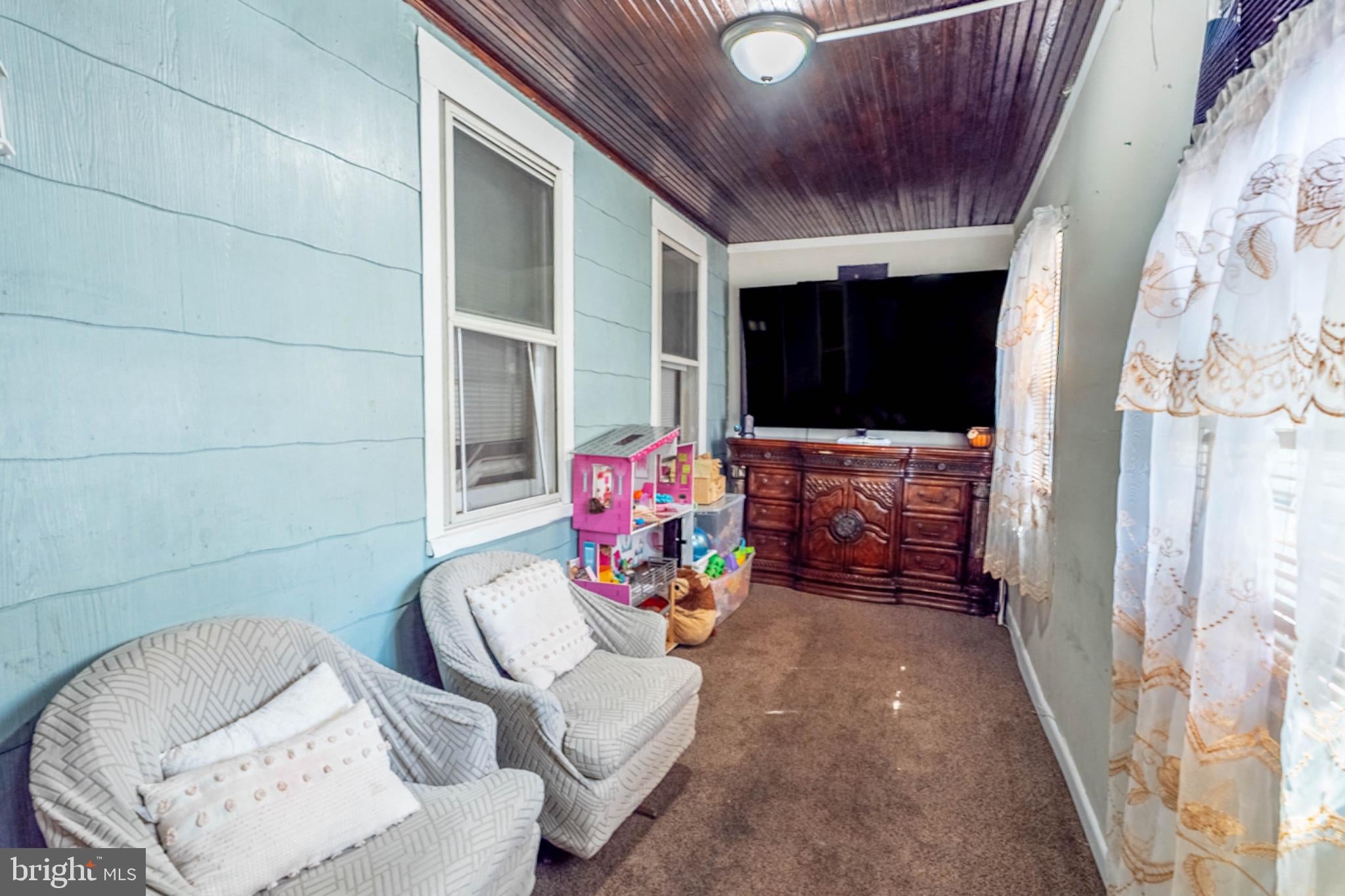 560 SECOND STREET