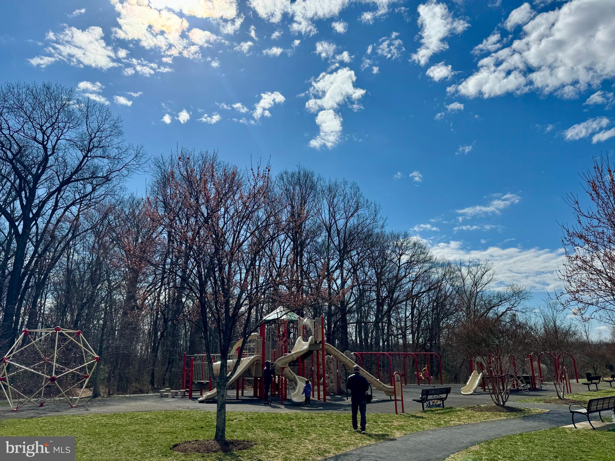 POTOMAC GLEN - Residential