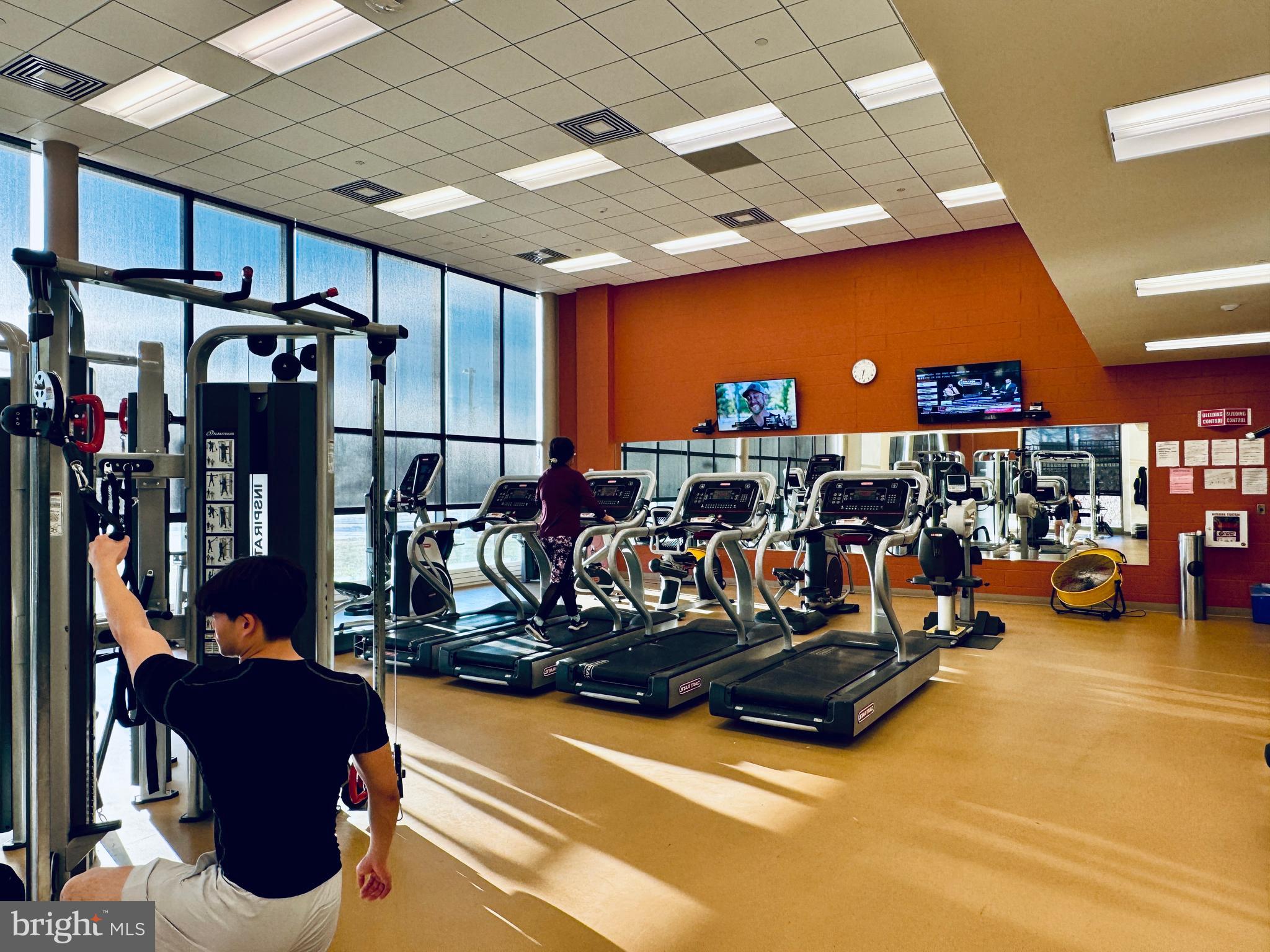 POTOMAC GLEN - Residential