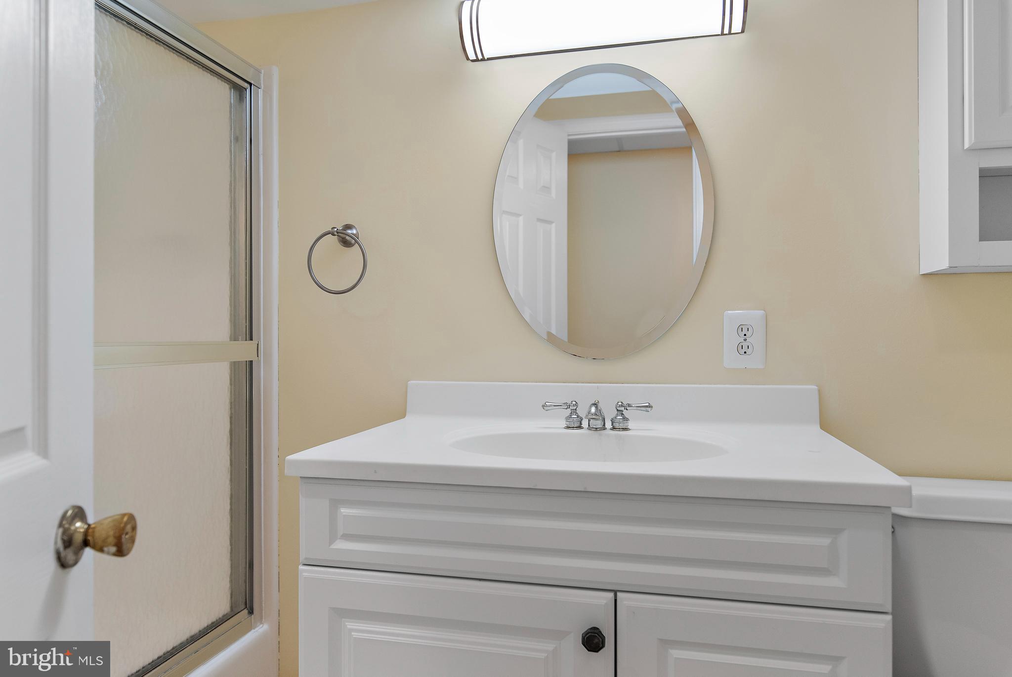 TWIN HARBORS - Residential