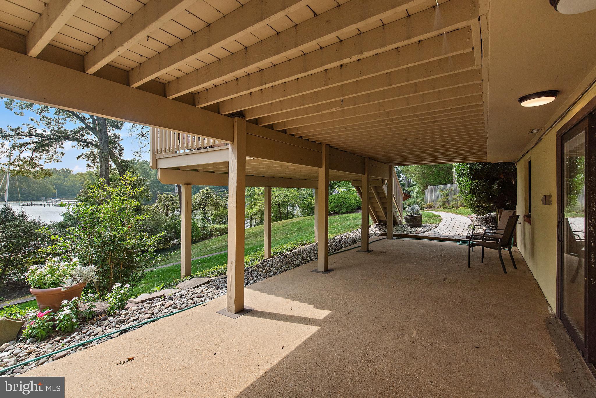 TWIN HARBORS - Residential