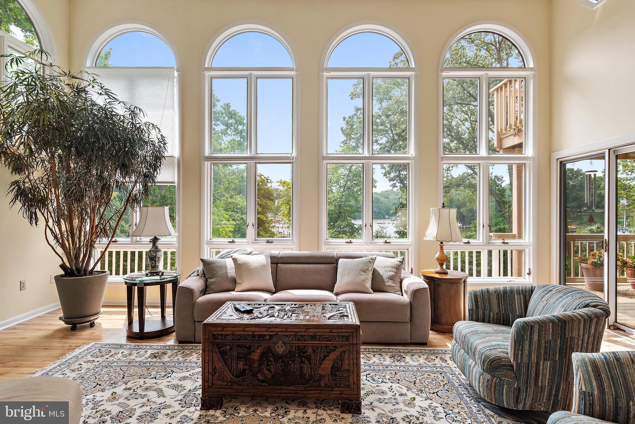 TWIN HARBORS - Residential