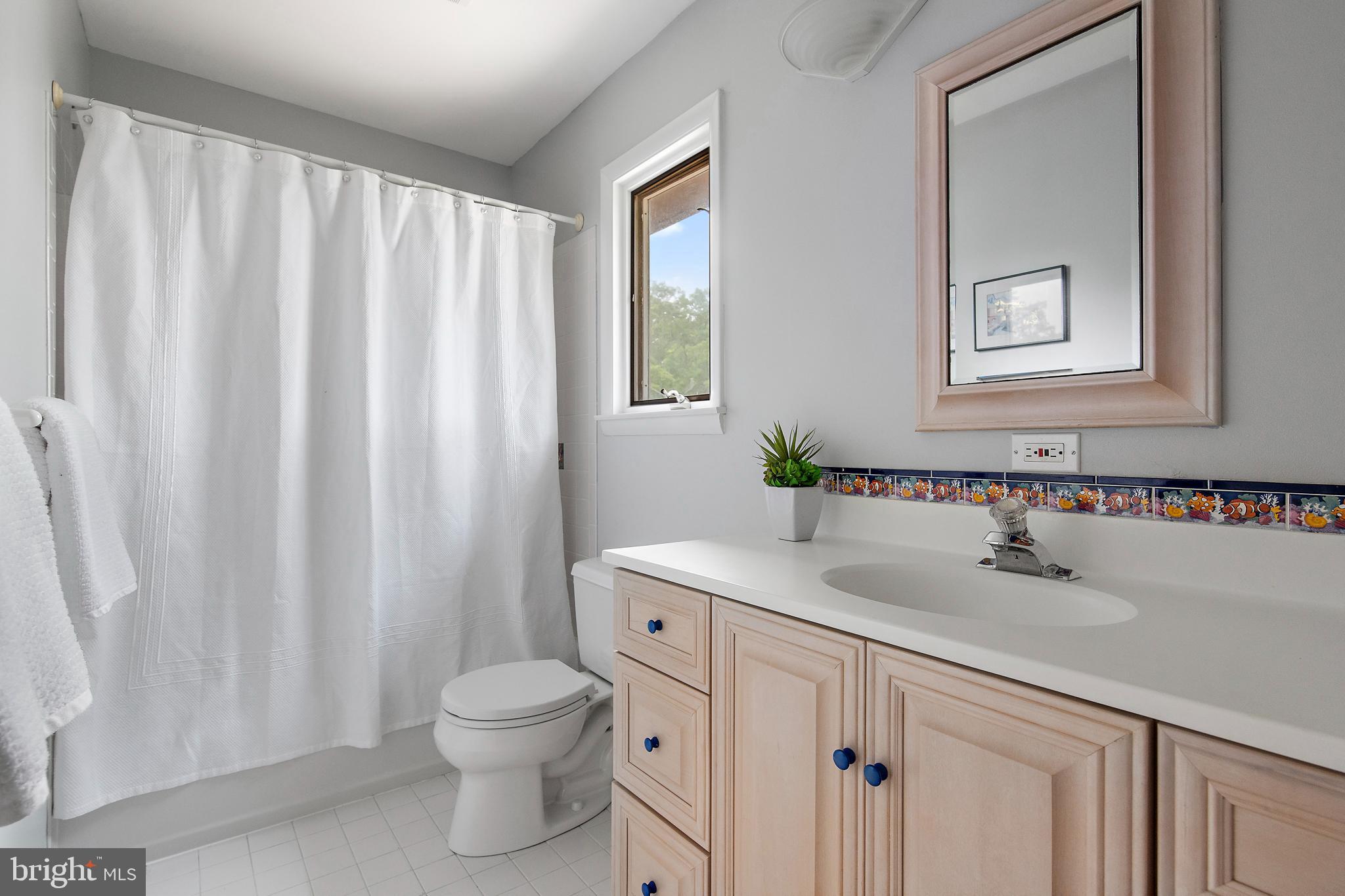 TWIN HARBORS - Residential