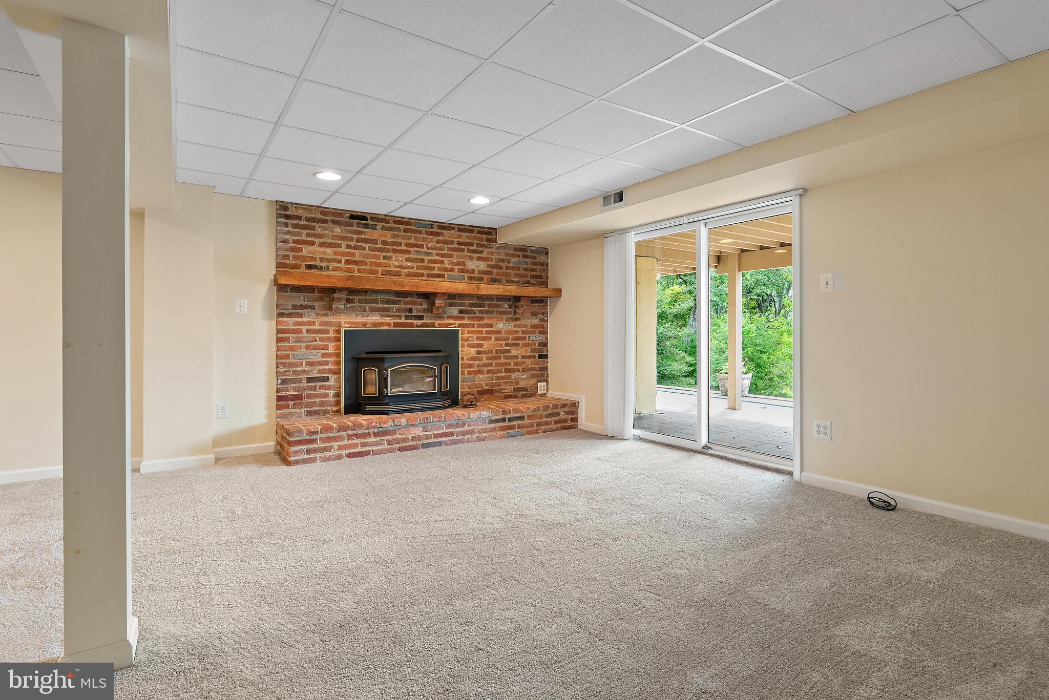 TWIN HARBORS - Residential