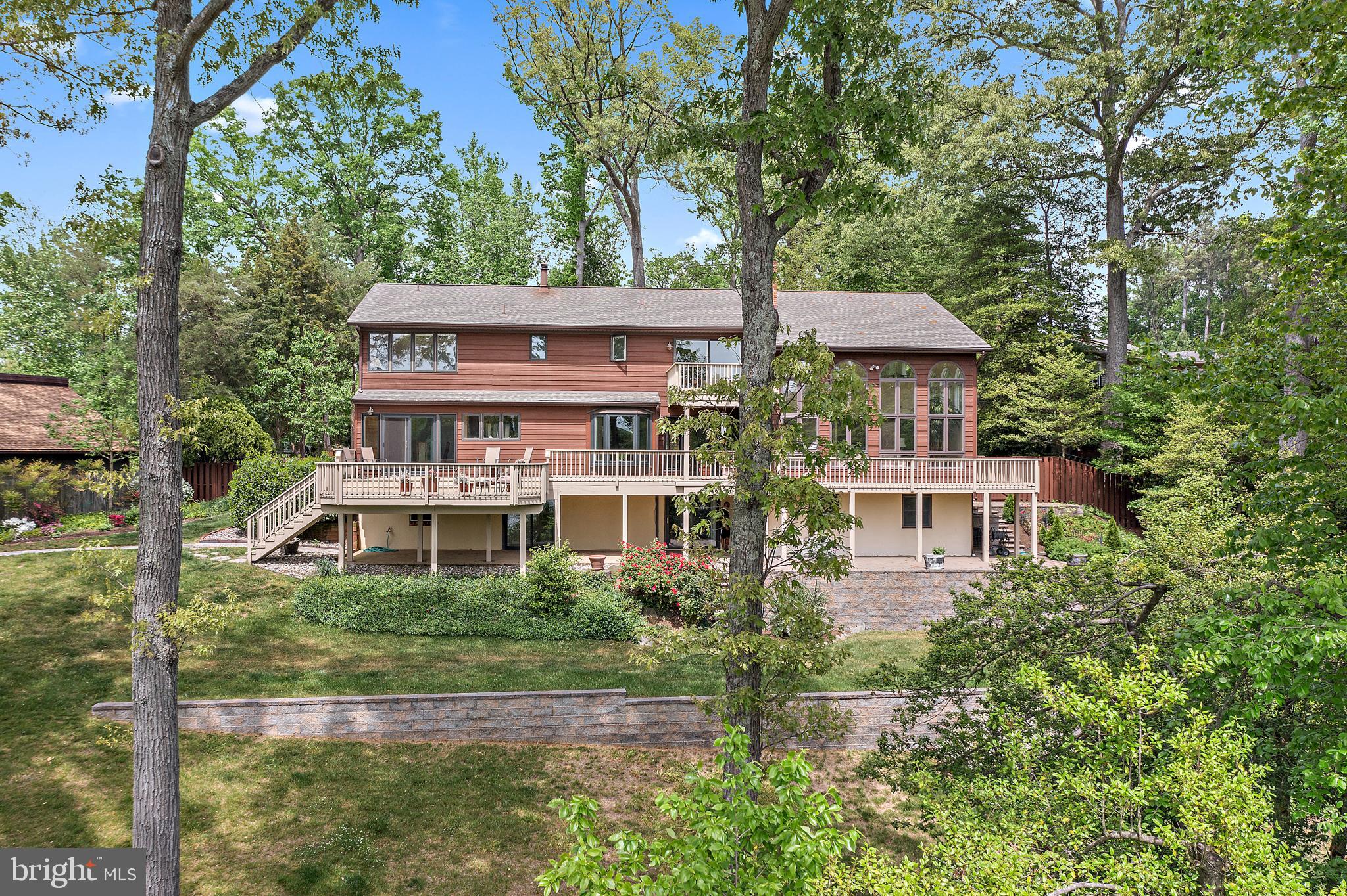 TWIN HARBORS - Residential