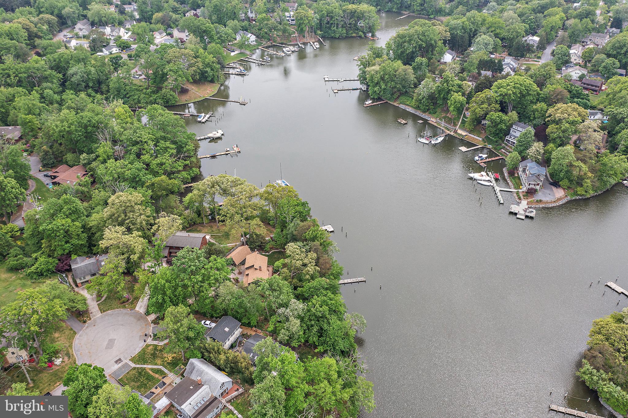 TWIN HARBORS - Residential