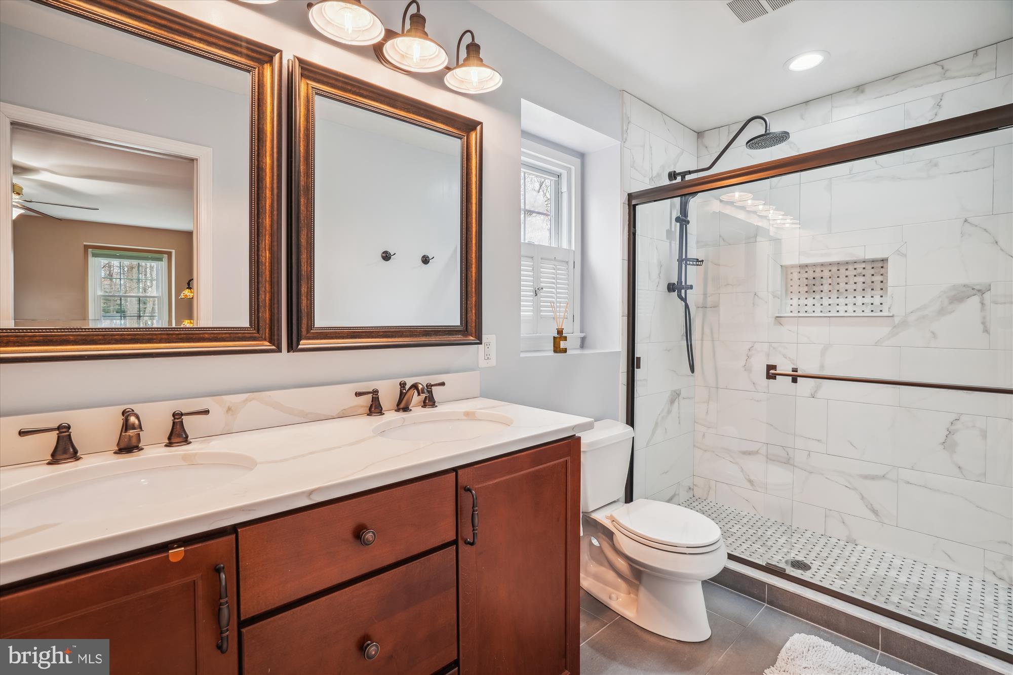 BOND MILL PARK - Residential