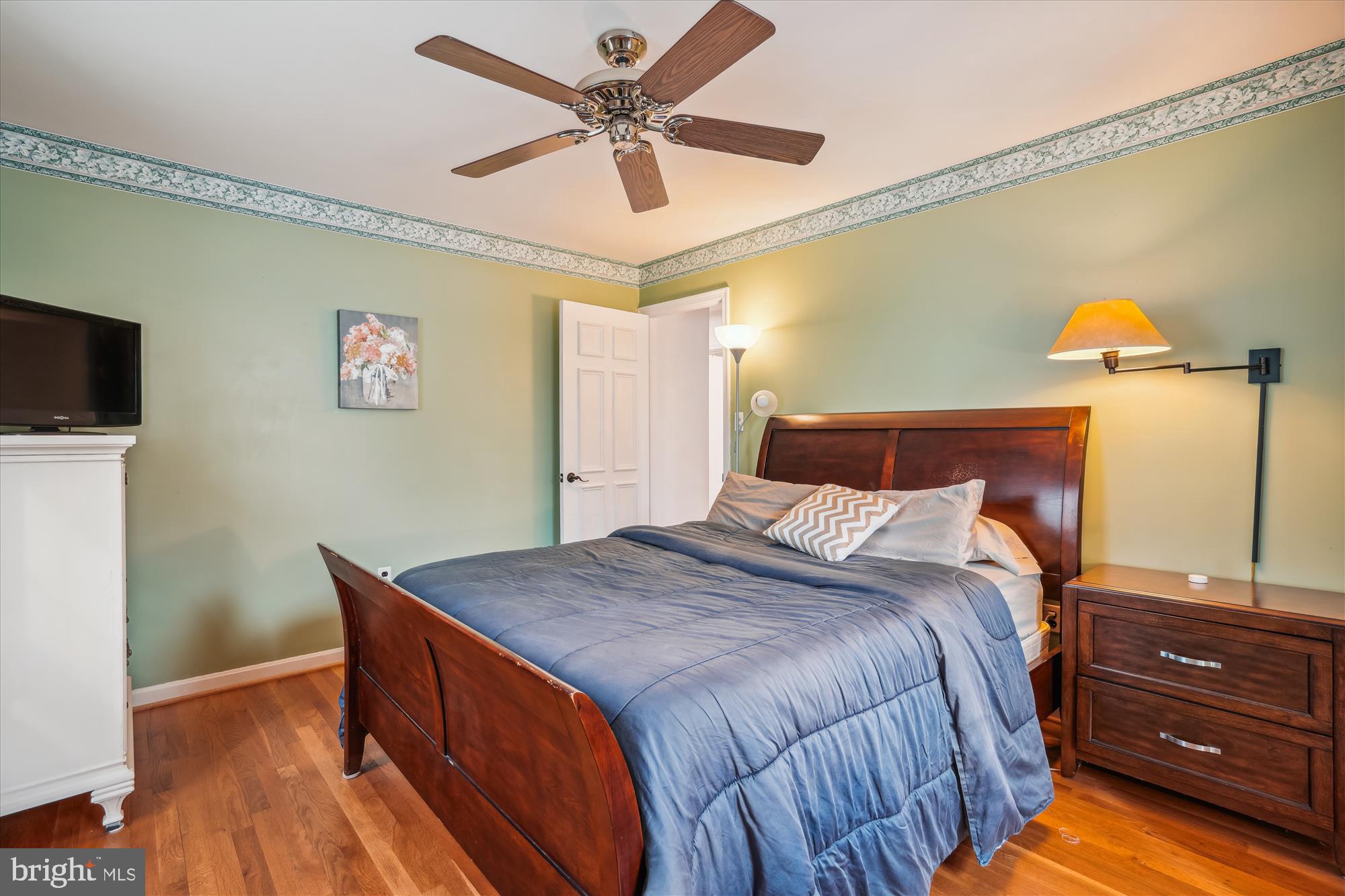 BOND MILL PARK - Residential