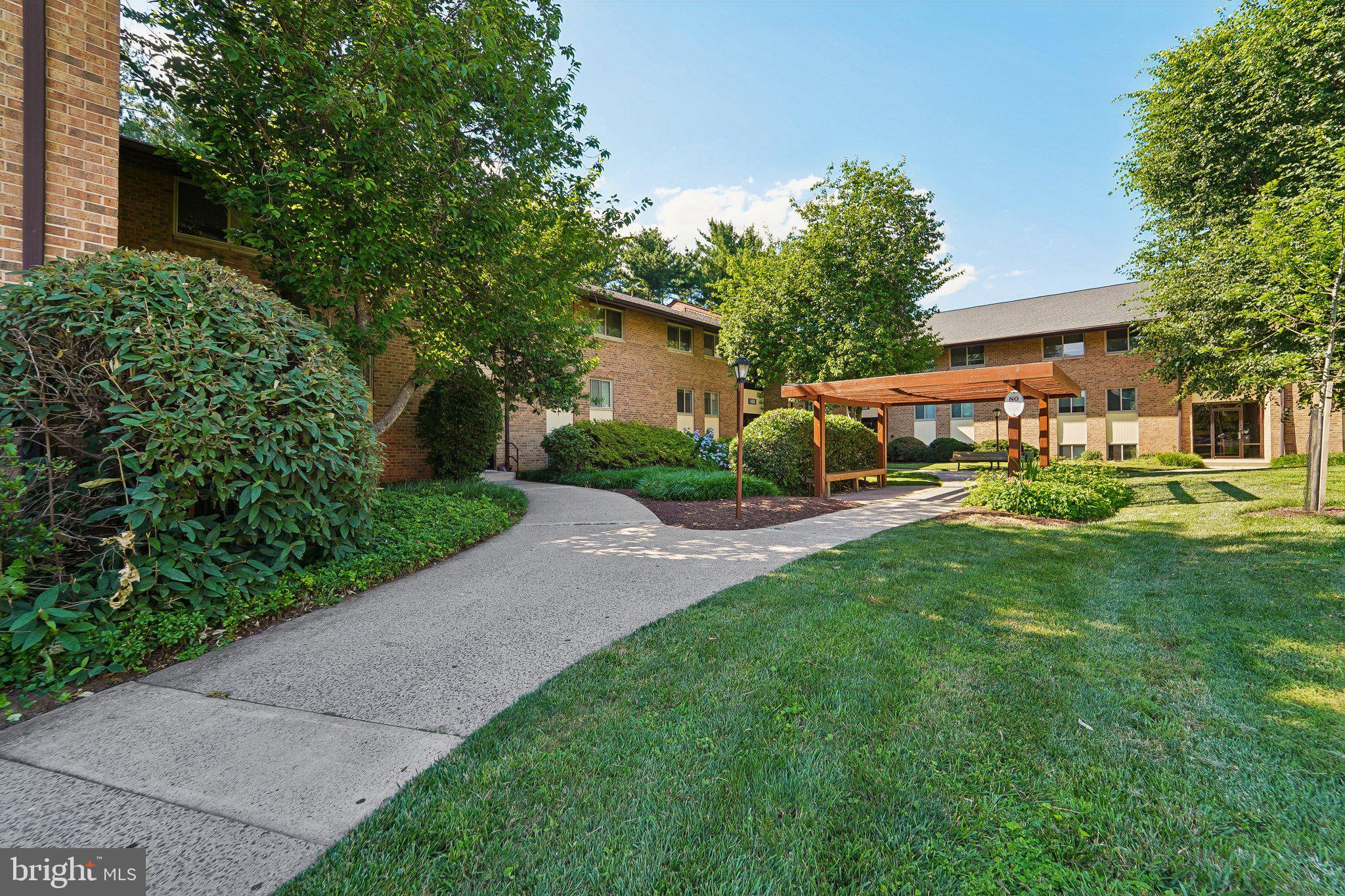 18804 WALKERS CHOICE ROAD 2