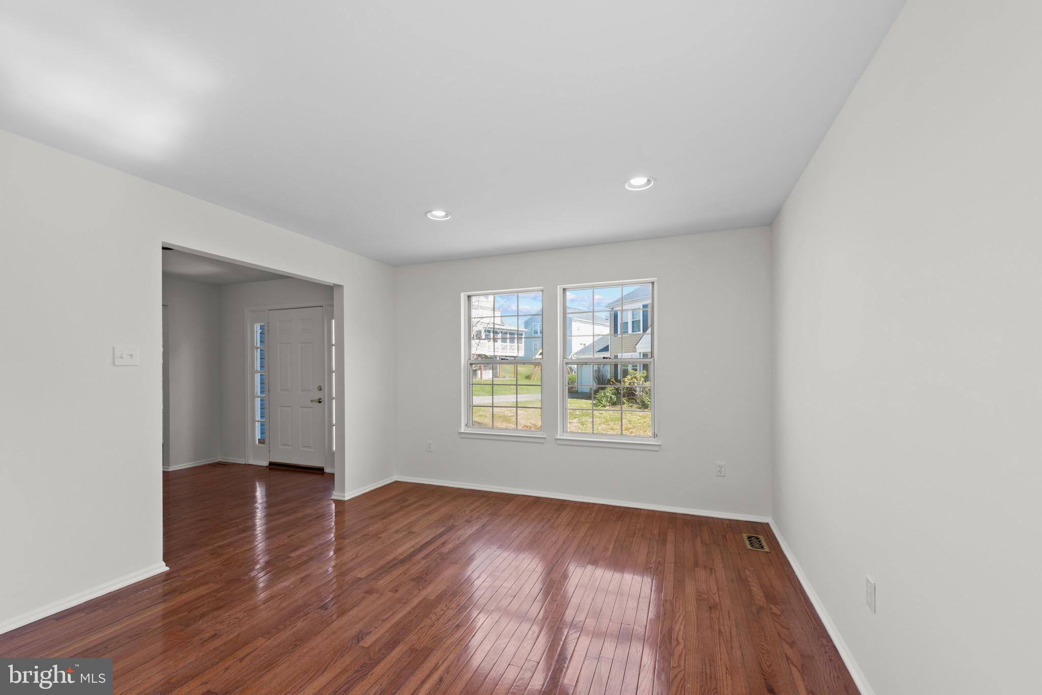 5 OLD CREEK COURT