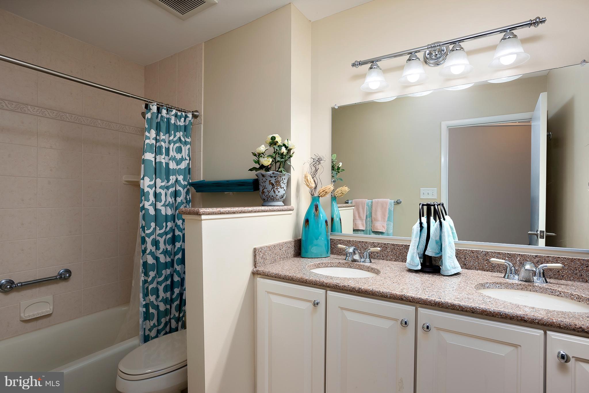 THUNDER HILL - Residential