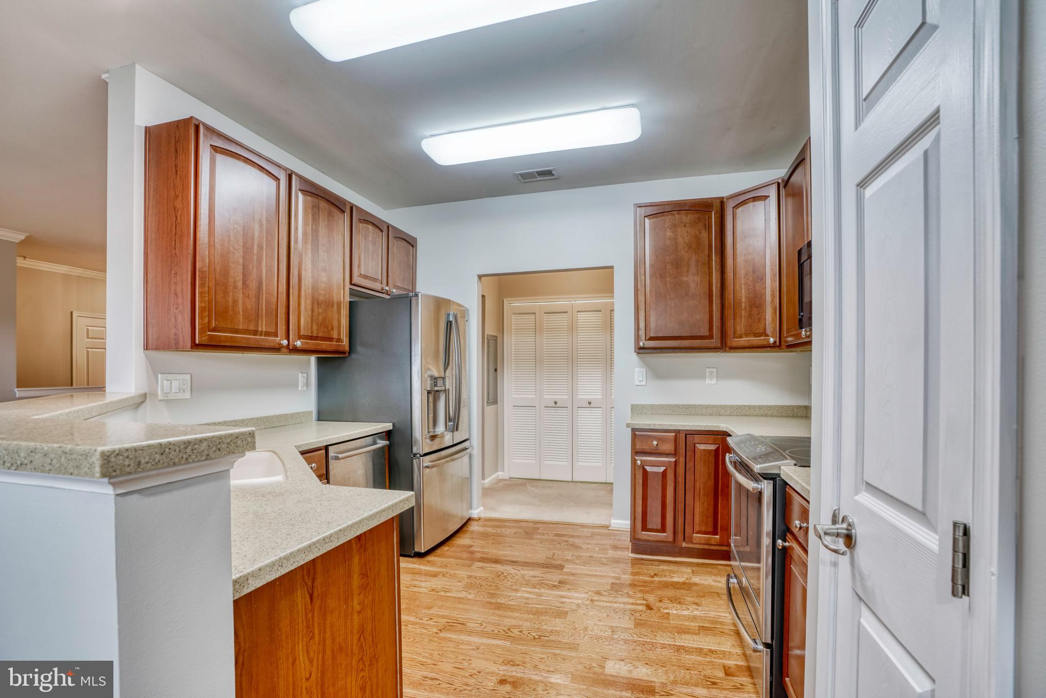 COURTYARDS AT WAVERLY WOODS EAST - Residential