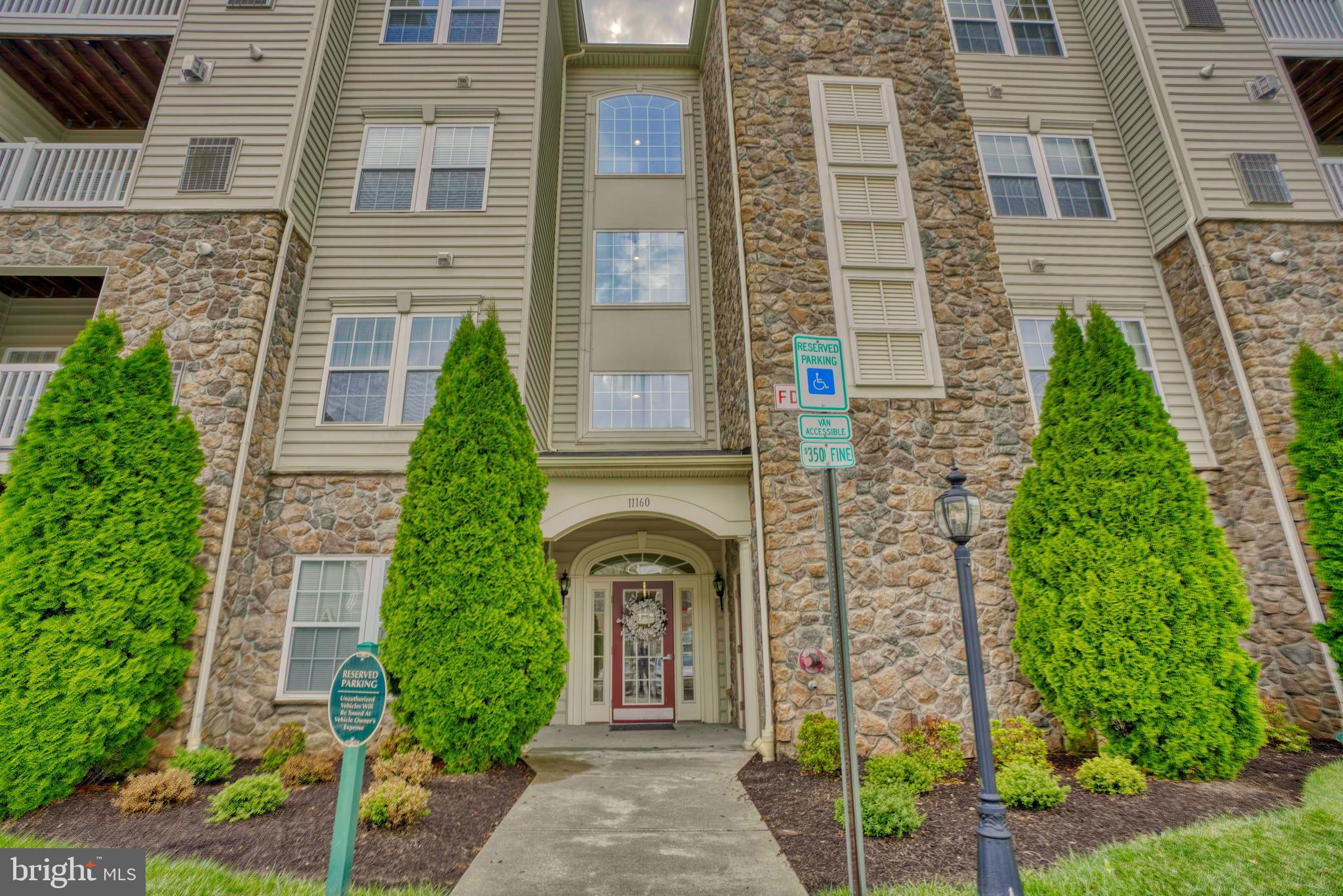 COURTYARDS AT WAVERLY WOODS EAST - Residential