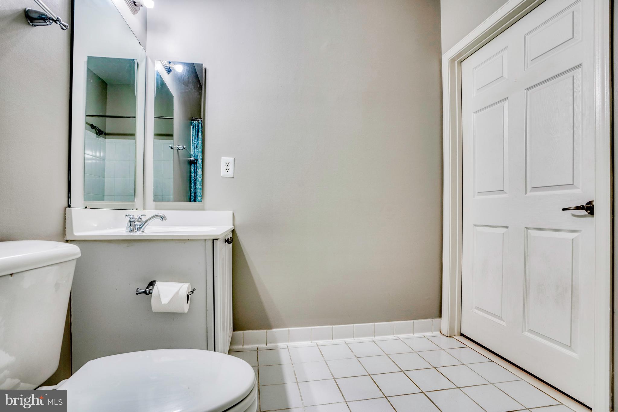 COURTYARDS AT WAVERLY WOODS EAST - Residential