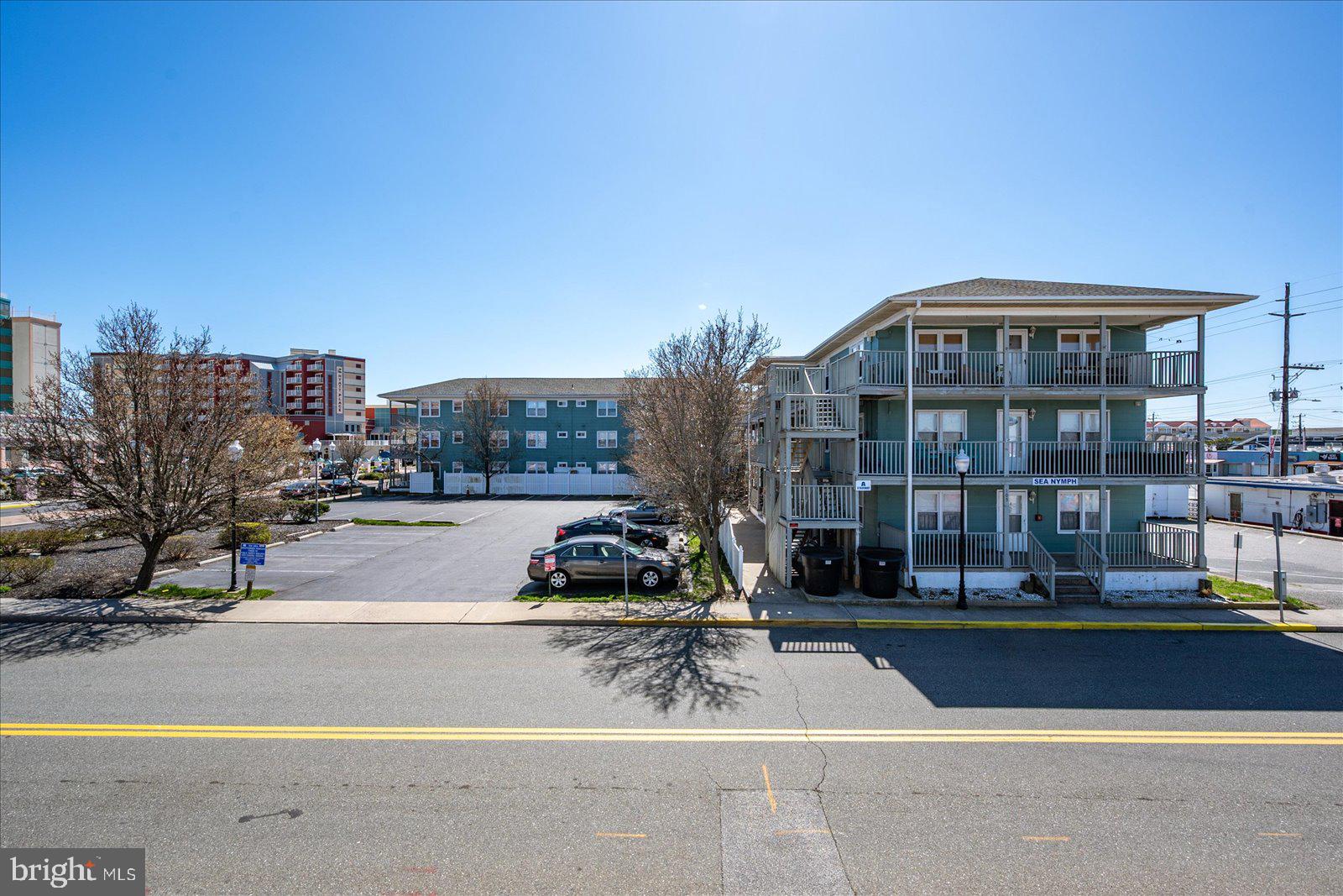 HITCHENS & TRIMPER - Residential Income