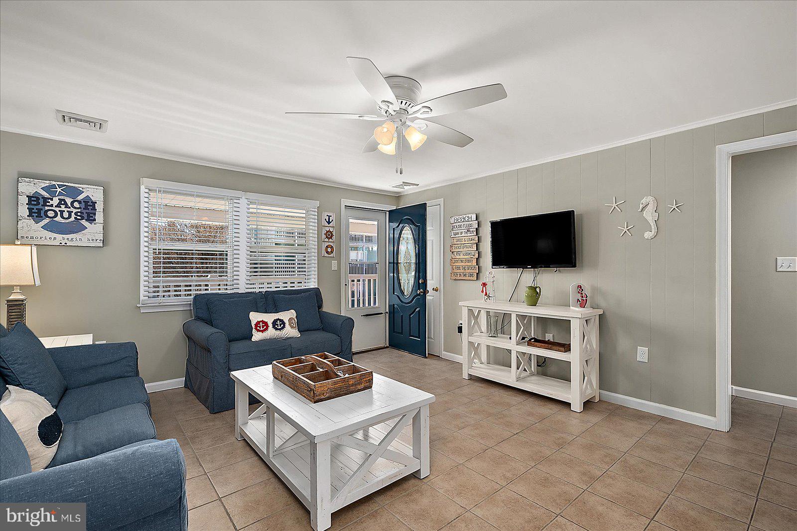 HITCHENS & TRIMPER - Residential Income