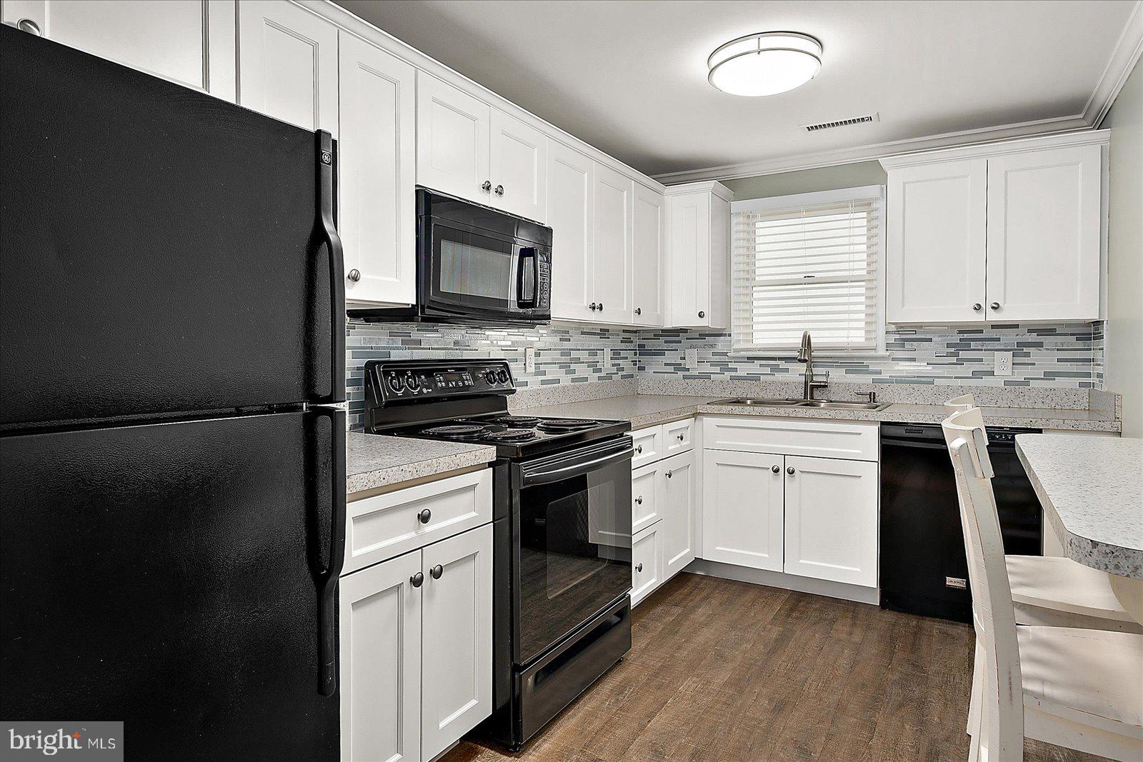 HITCHENS & TRIMPER - Residential Income