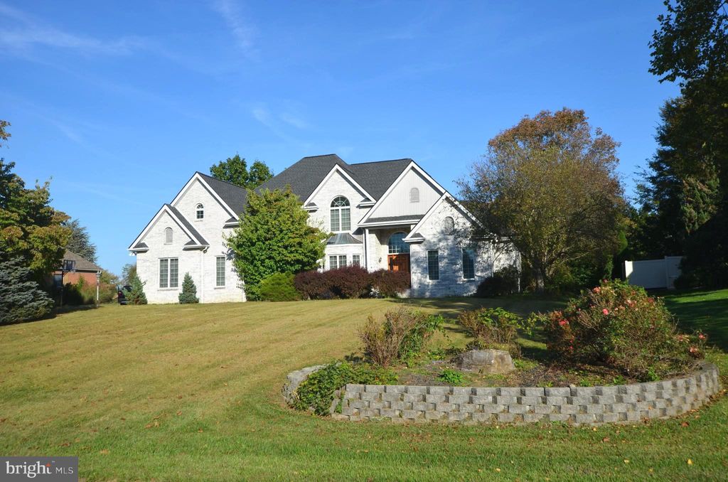 Photo of 3280 Muirfield Dr, CHAMBERSBURG, PA 17202 (MLS # PAFL2030442)