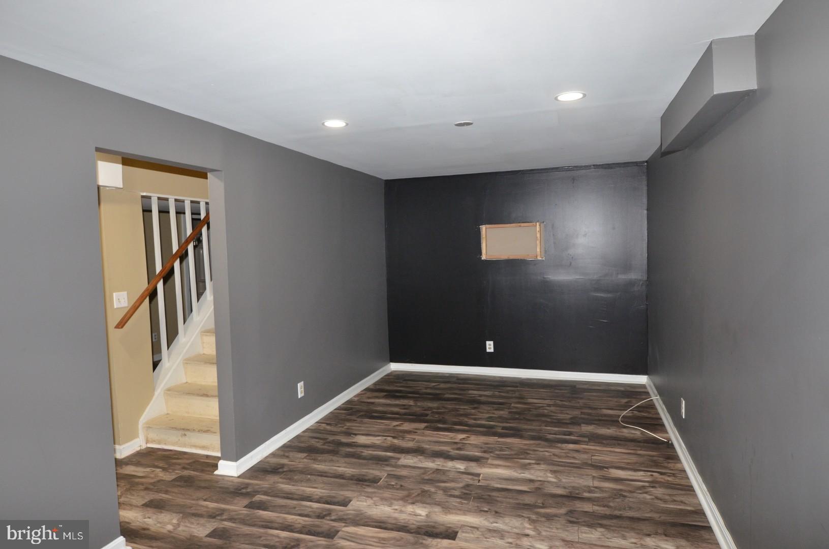 WHITE HALL FOREST PLAT 6 - Residential