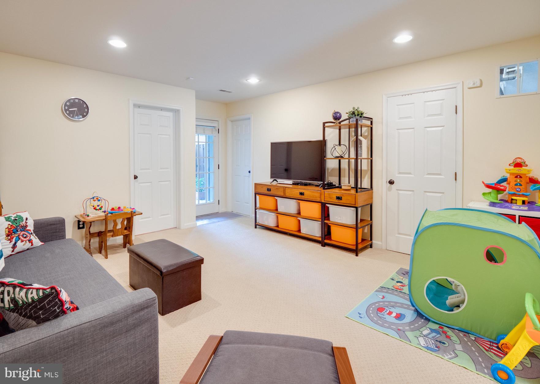 OVERLOOK - Residential