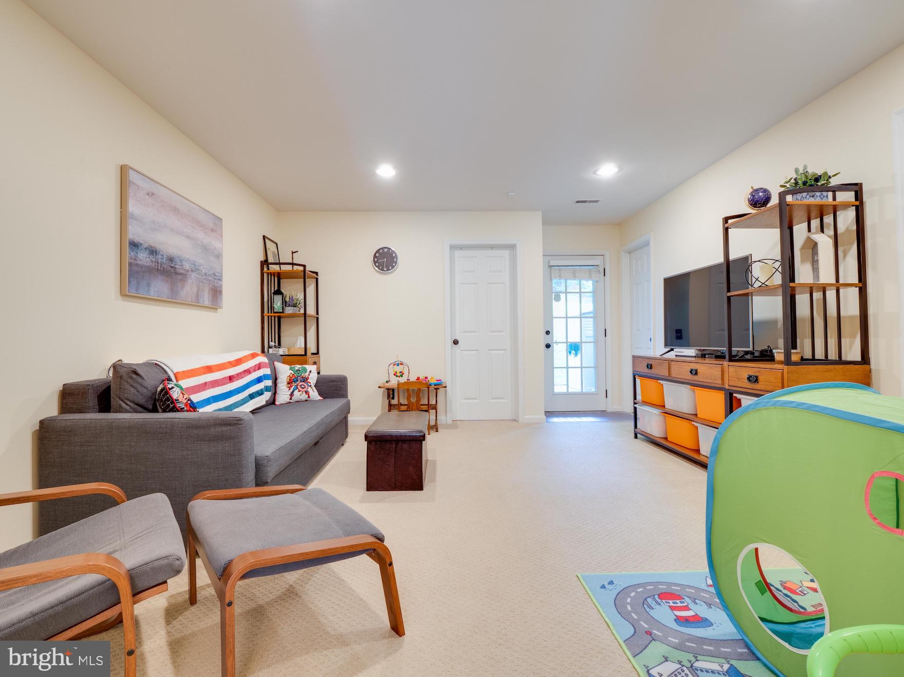 OVERLOOK - Residential