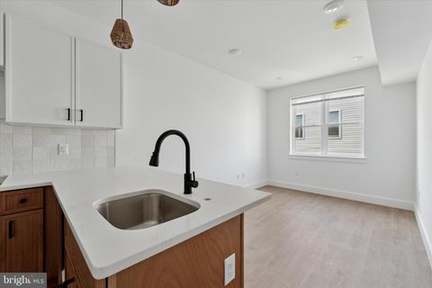 Condo For Rent - 2520 N Front St St #203<br/> PHILADELPHIA, PA 19133