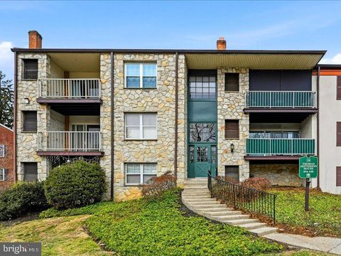 421 DRUMMERS LANE 421 WAYNE PA 19087