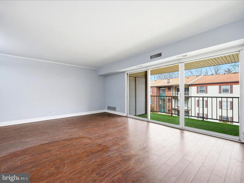 421 DRUMMERS LANE 421