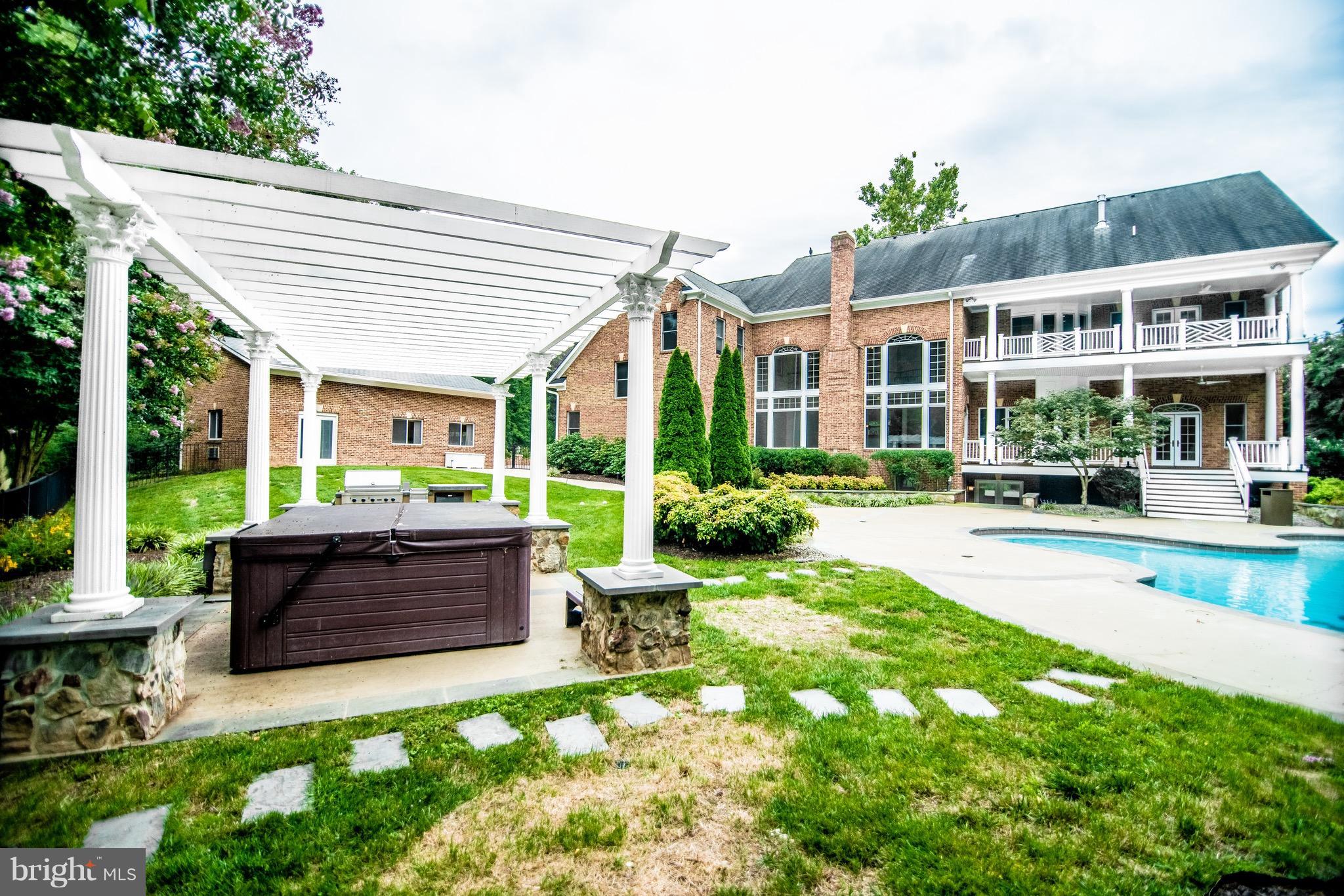 SENECA RIDGE - Residential