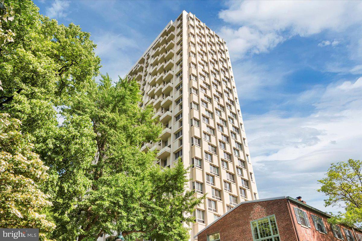 WASHINGTON SQ - Residential