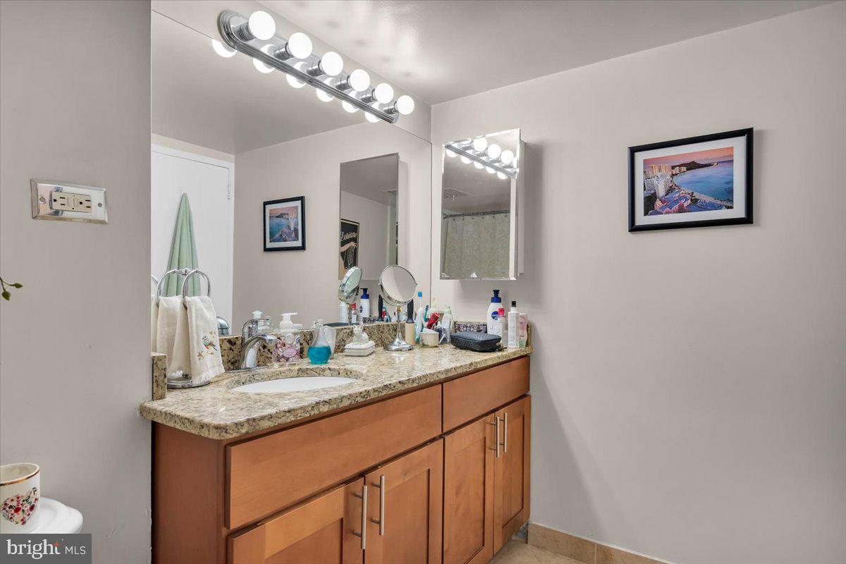 WASHINGTON SQ - Residential