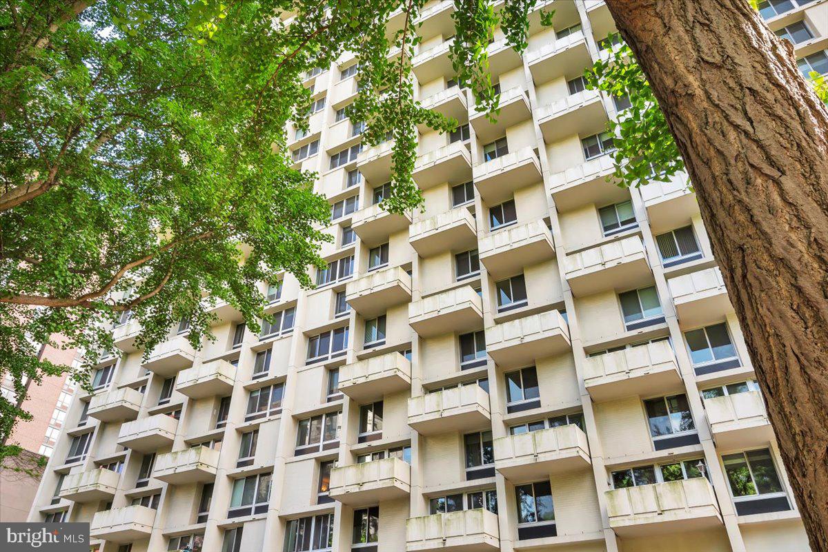 WASHINGTON SQ - Residential