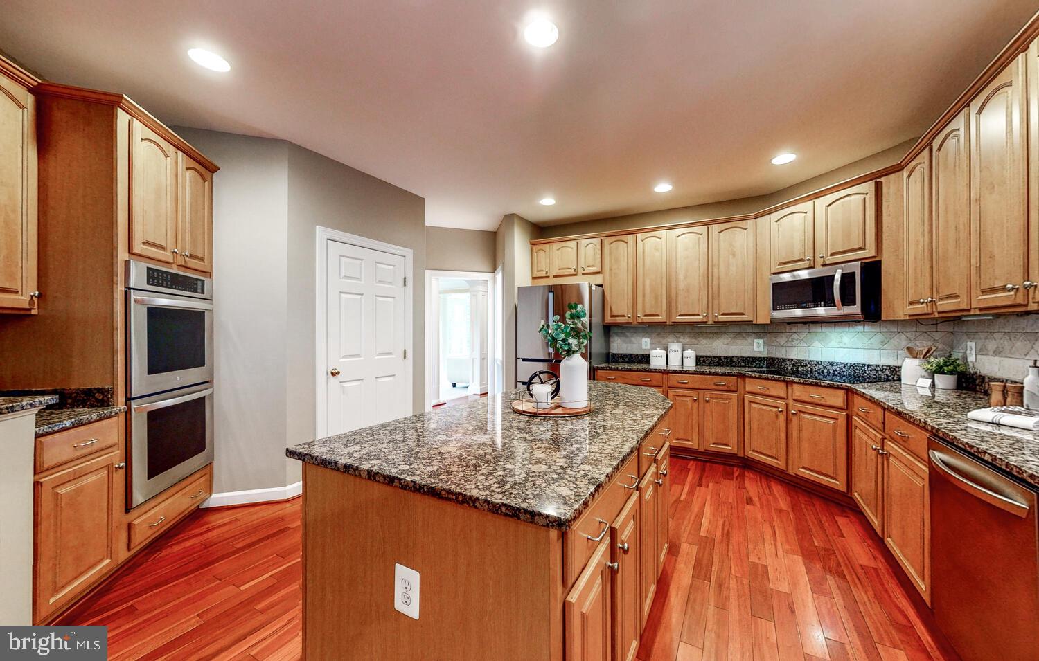 CAMERON RUN - Residential