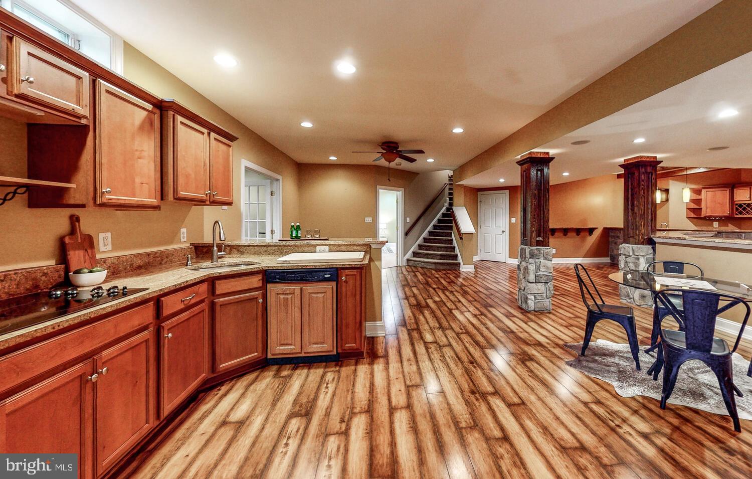 CAMERON RUN - Residential