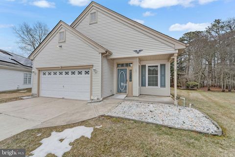 7 DUTCHESS COURT SOUTHAMPTON NJ 08088