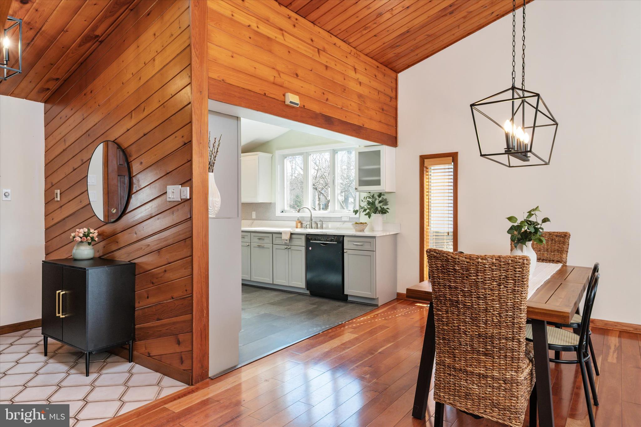 BAY CITY - Residential