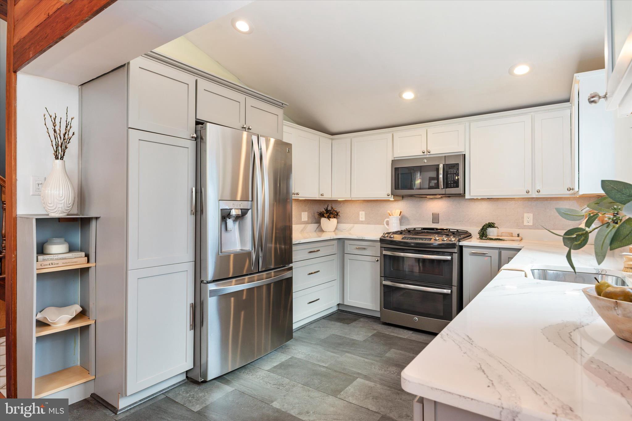 BAY CITY - Residential