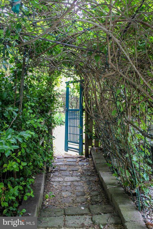 COVE POINT WOODS - Residential