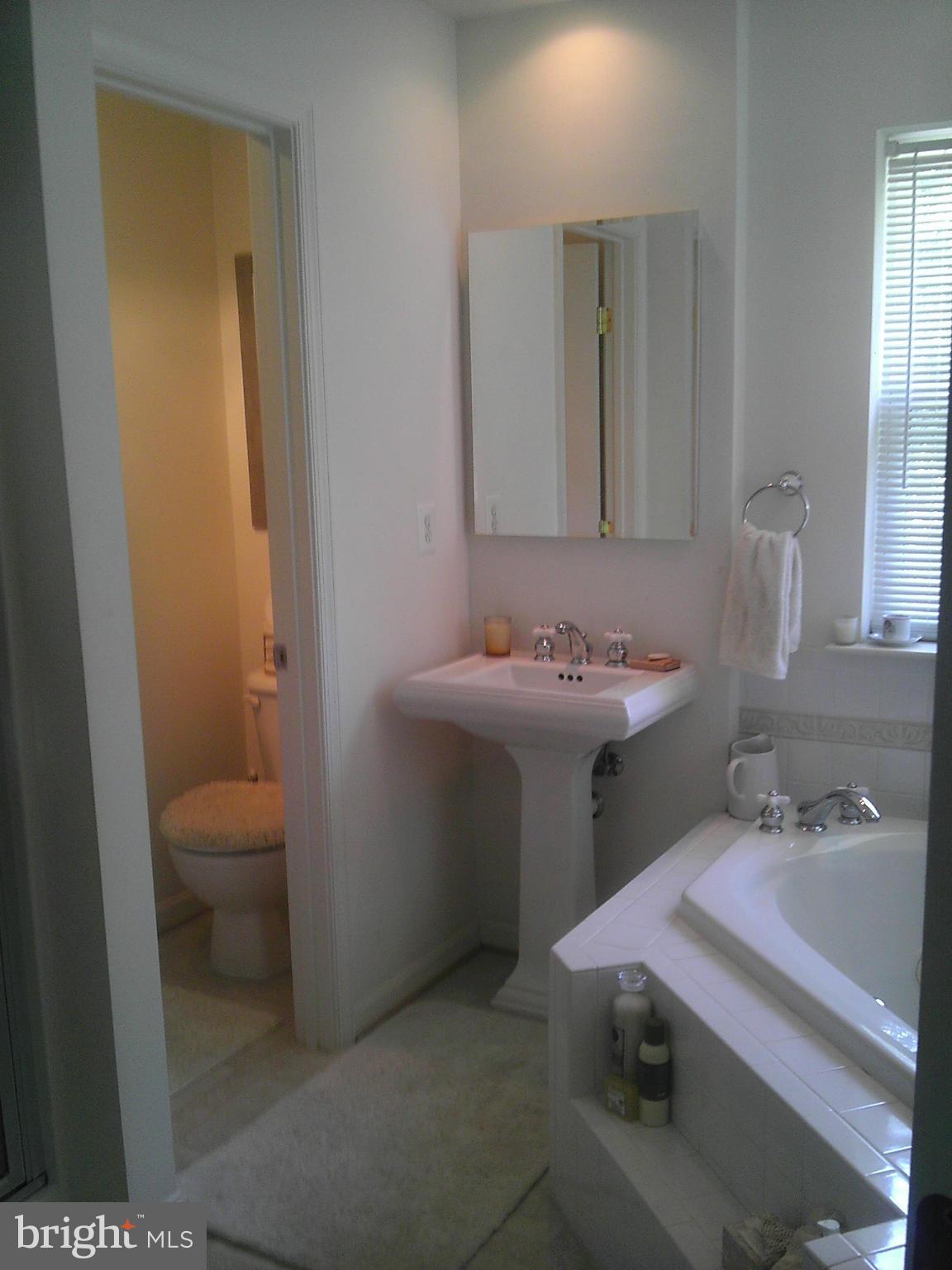 COVE POINT WOODS - Residential