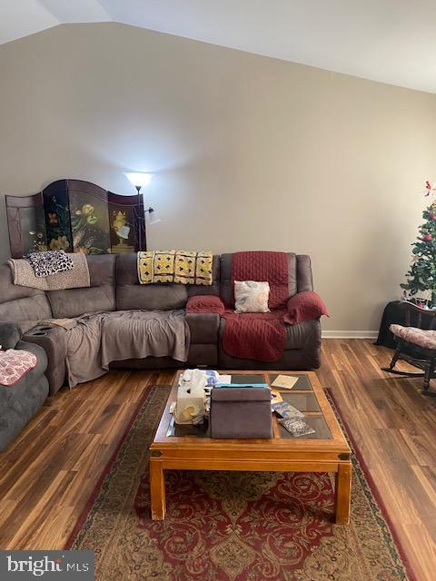 CAPTAIN'S COVE - Residential