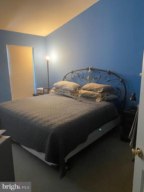 CAPTAIN'S COVE - Residential