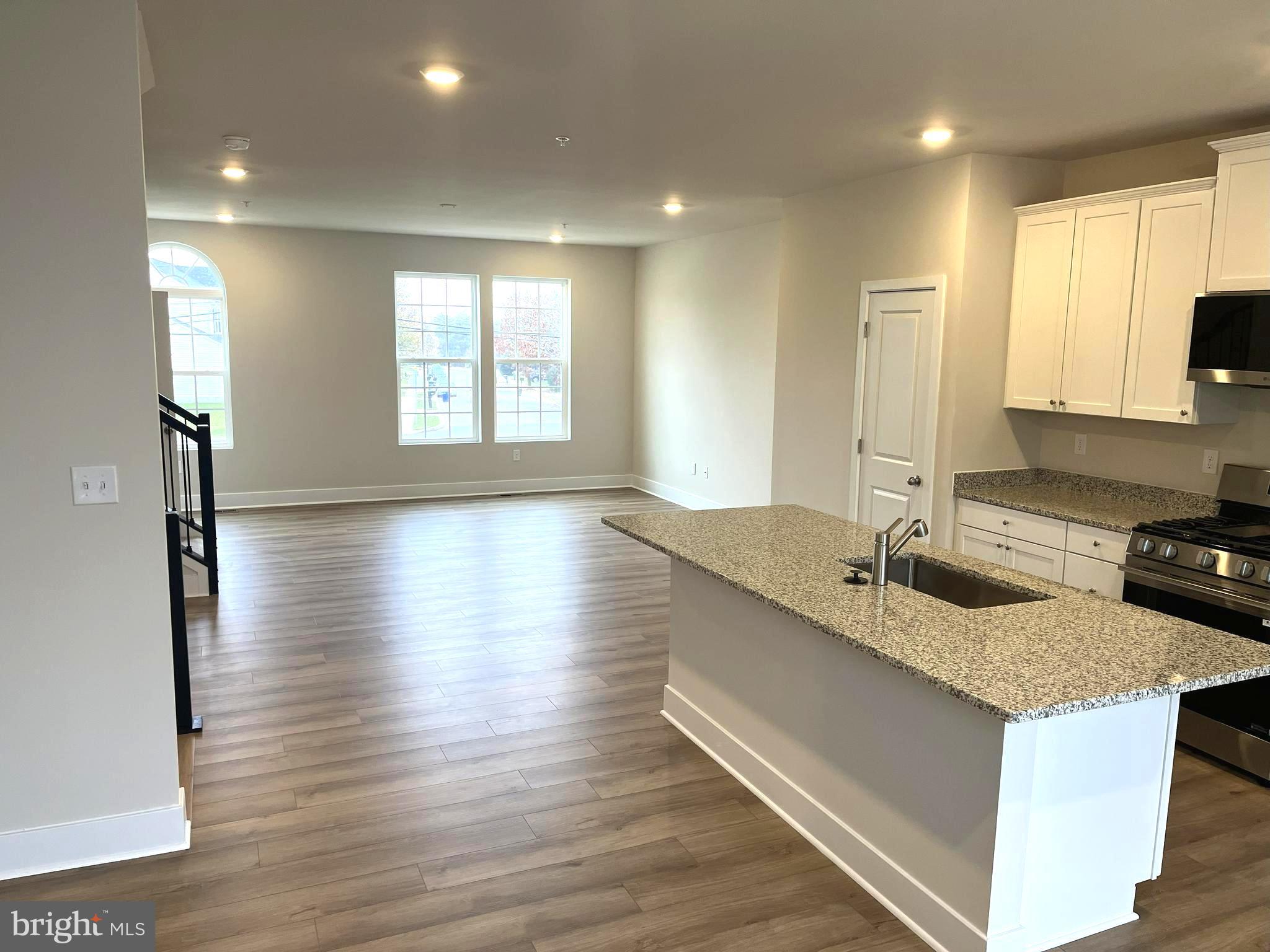 7618 JOHNNYCAKE ROAD