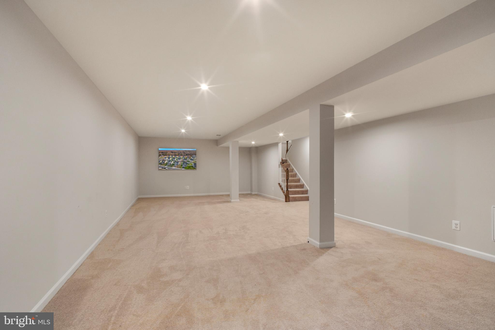 COURTHOUSE MANOR - Residential