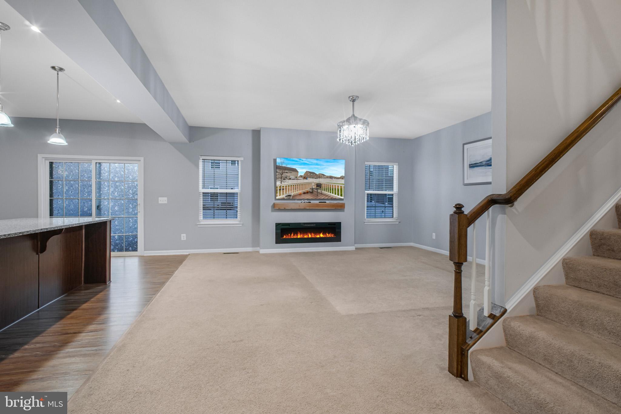 COURTHOUSE MANOR - Residential