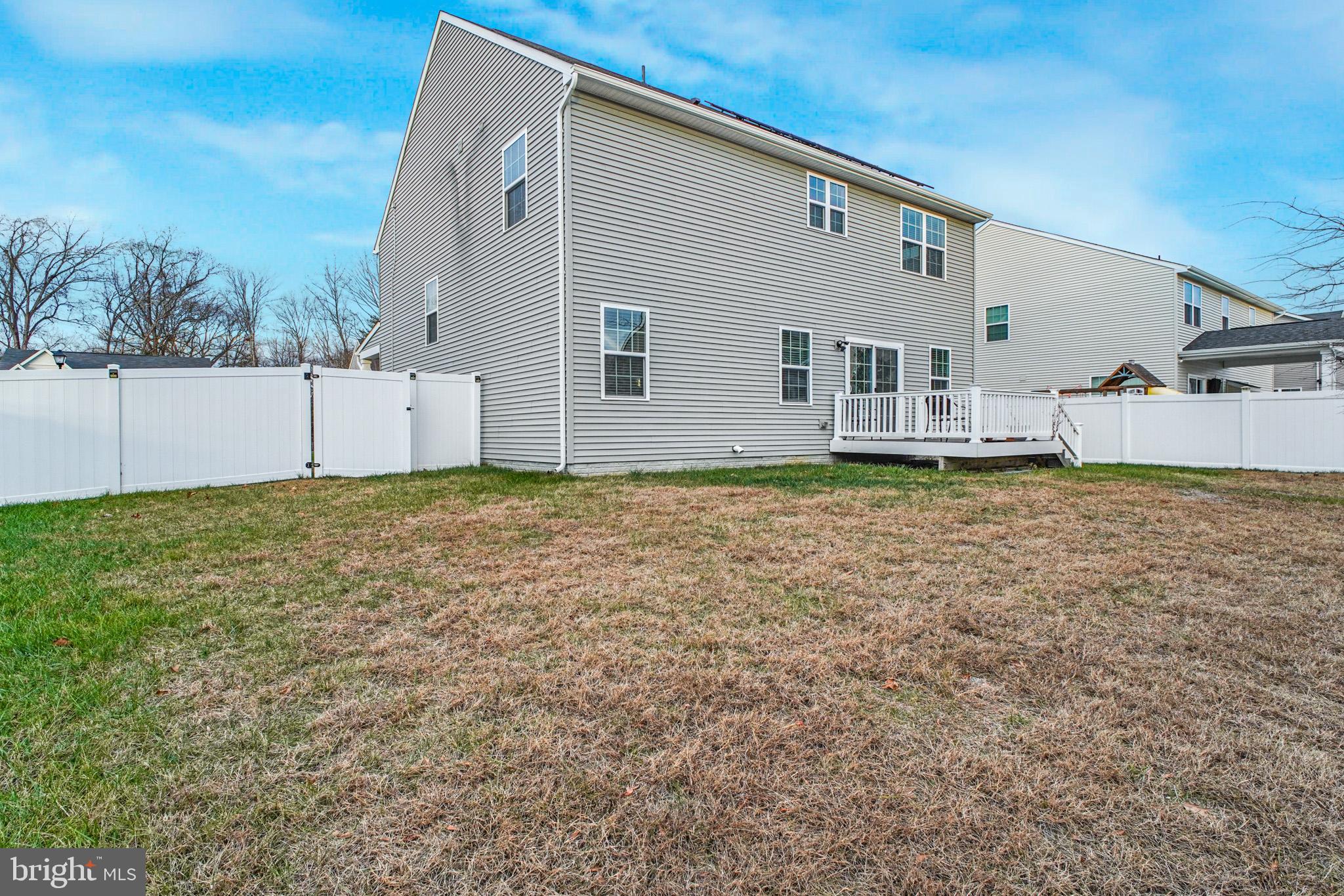 COURTHOUSE MANOR - Residential