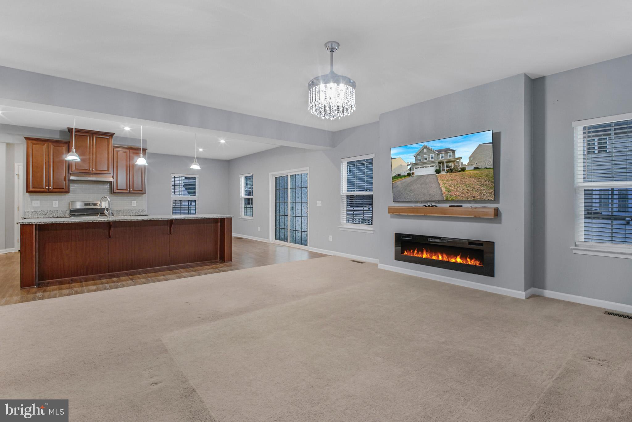 COURTHOUSE MANOR - Residential