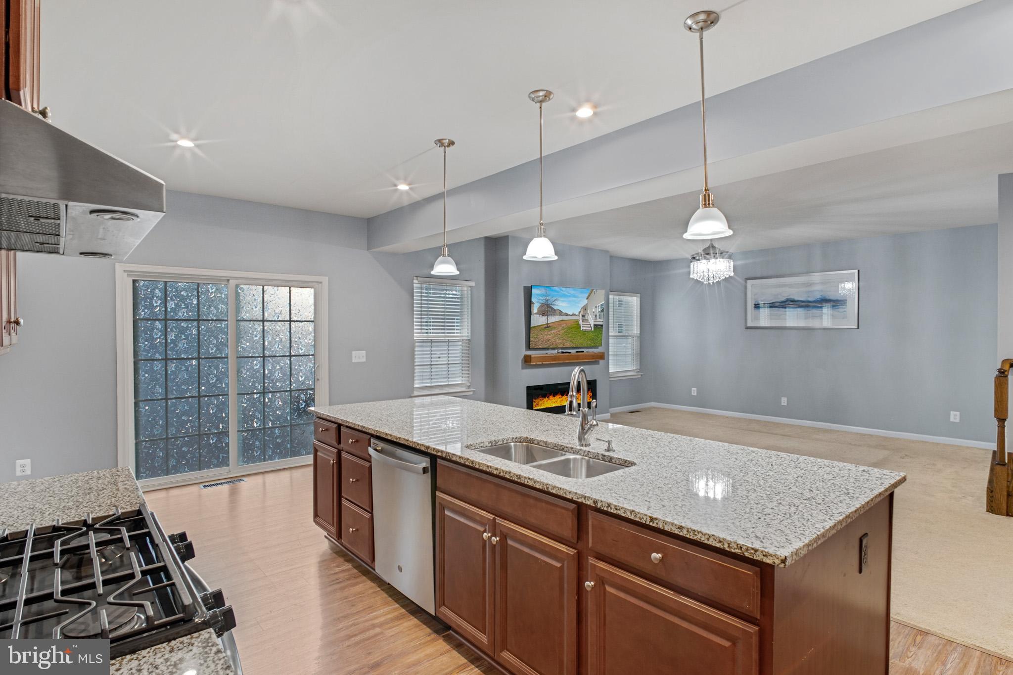 COURTHOUSE MANOR - Residential